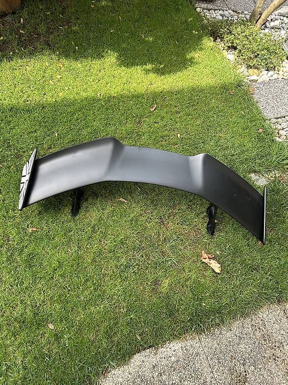 Tutti pezzi di ricambio auto: Opel Speedster Cup Spoiler – Usato da Riva San Vitale venduto da Flat86 3