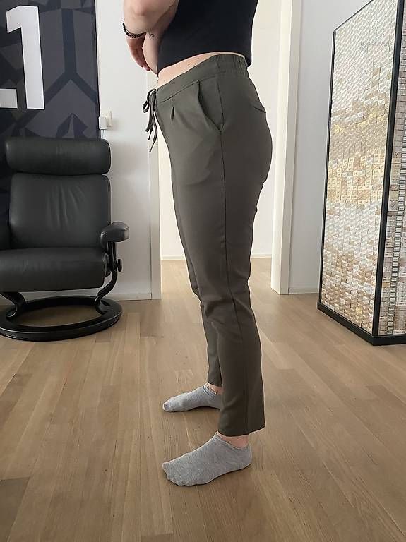 Pantaloni: 9TH AVENUE HOSE GR. M – Usato da Aadorf venduto da cel_z695 2