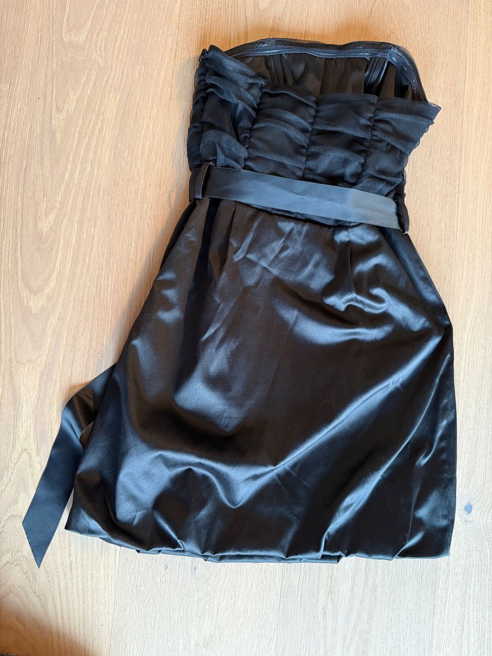 Vestiti: schulterfreies Cocktailkleid Gr. 34 – Usato da Horw venduto da Daba0 2