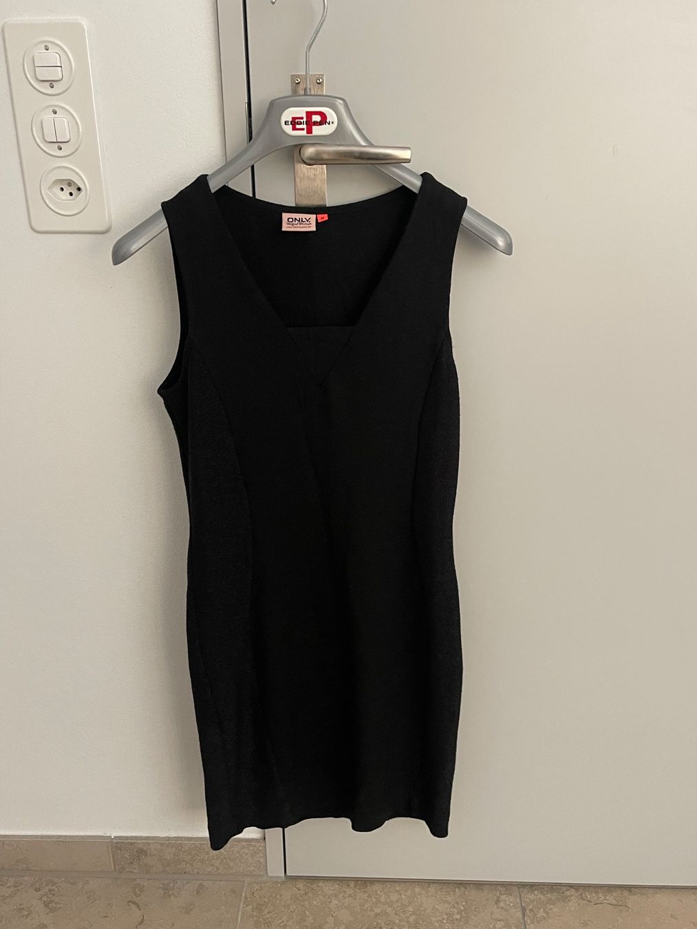 Only Kleider: Kleines schwarzes Kleid von Only – Gebraucht aus Zürich von lms_kt79