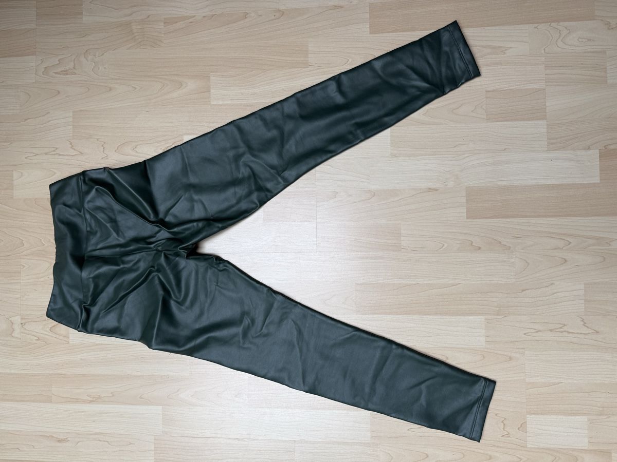 Calzedonia Leggings: Calzedonia Leather Look Leggings – Usato da Urdorf venduto da rob_c5wf 1
