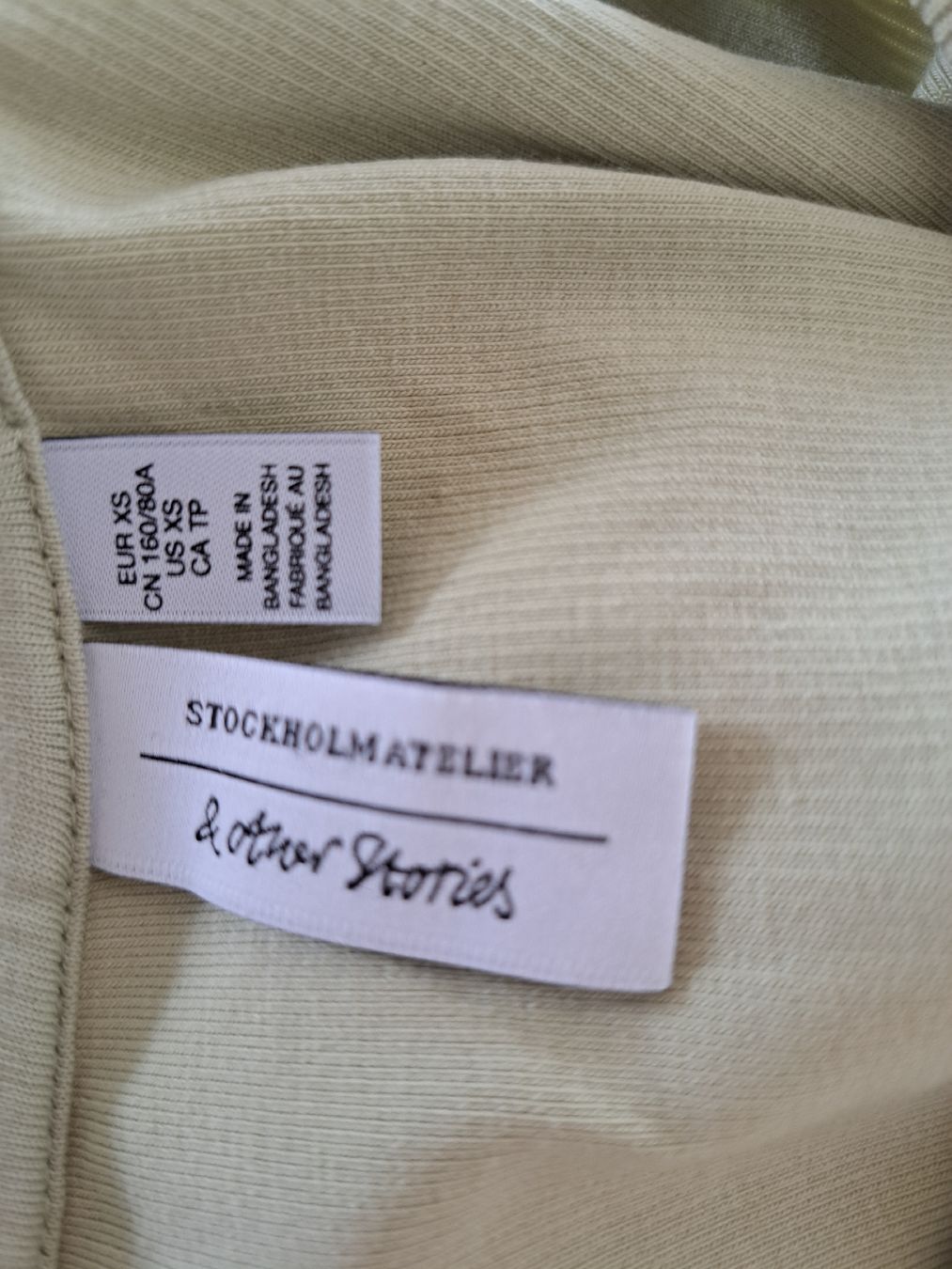 Other Stories T-shirt: & other stories Shirt – Usato da Thalwil venduto da sternenstaub369 2