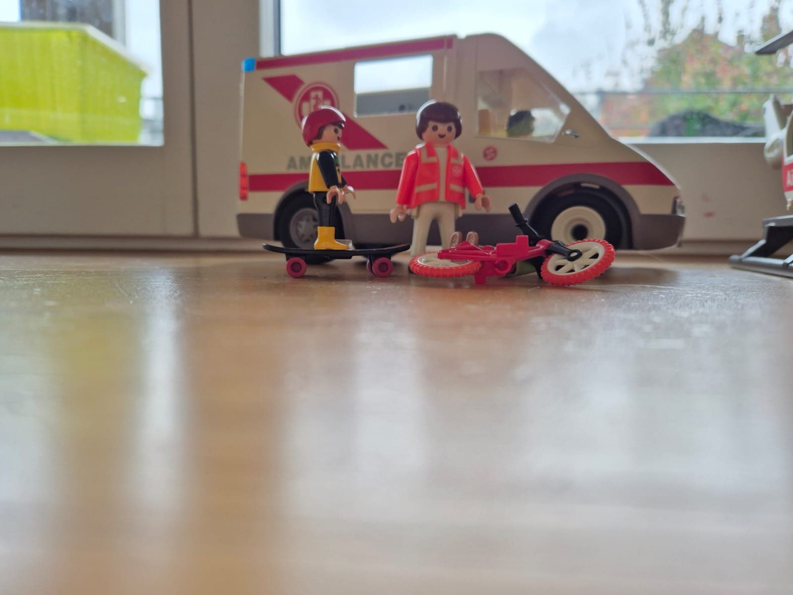 Playmobil Giocattoli: Playmobil Ambulanz & Helikopter – Usato da Au ZH venduto da Cristiano9