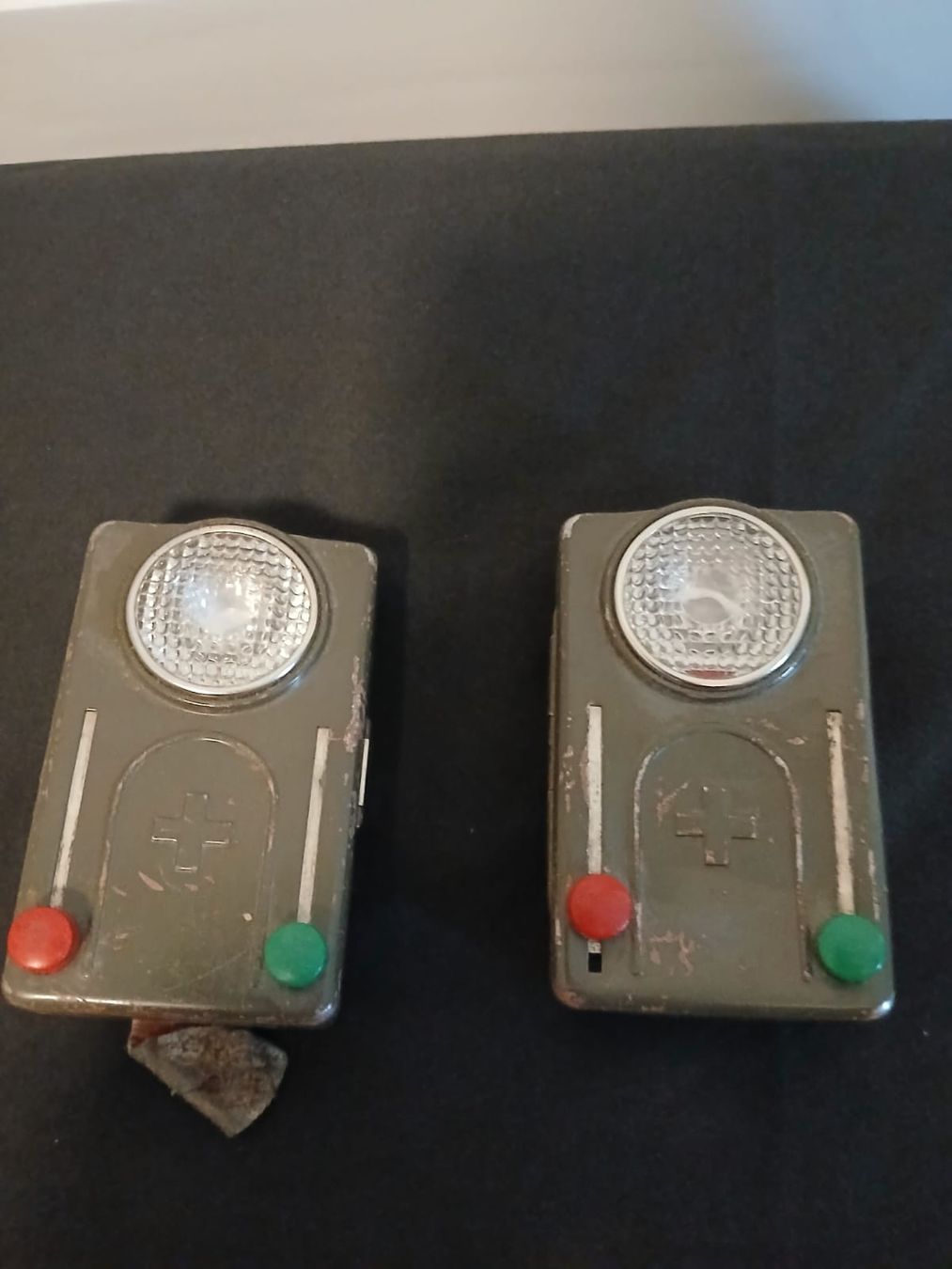 Schweizer Armee Lampade: 2x Taschenlampe Armee Vintage gebraucht – Usato da Heerbrugg venduto da Domino_1645