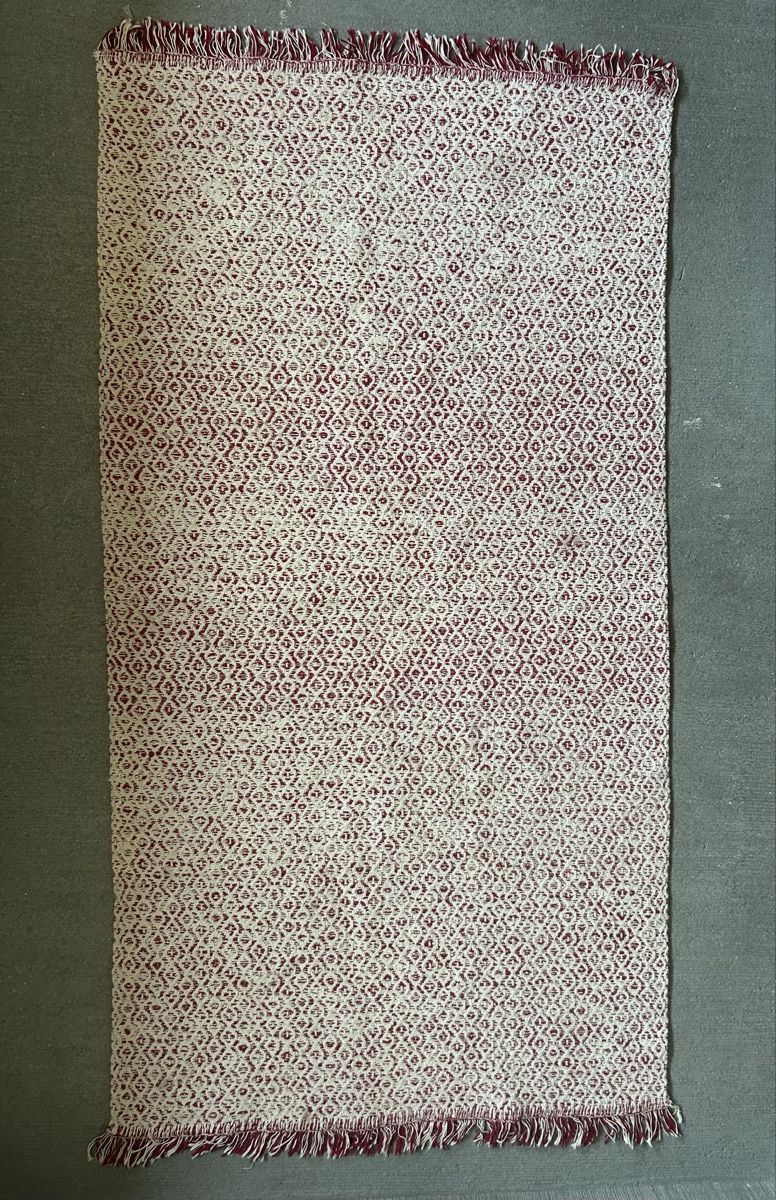 Tapis: IKEA Teppich im rot-weiss Muster – D'occasion à zürich par lis_9nv5
