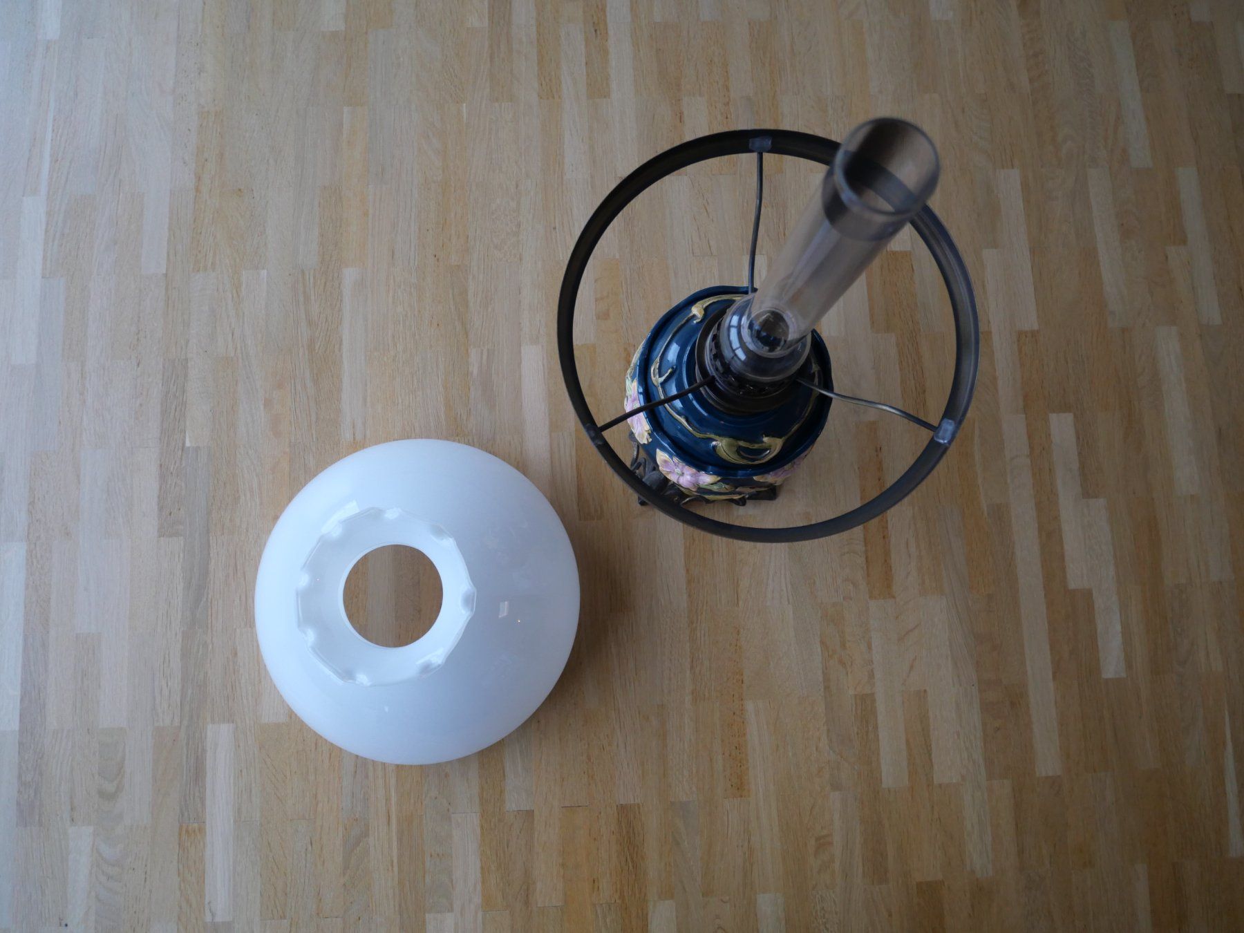 Lampade: Jugendstil Petroleumlampe mit Blumendekor – Usato da Küsnacht ZH venduto da suzn 3