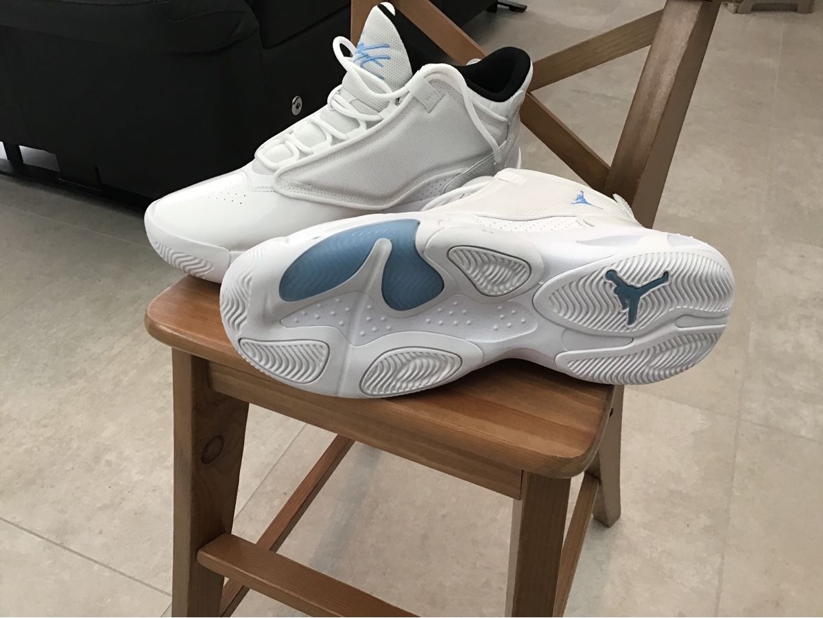 Jordan Scarpe da uomo: Jordan Schuhe 42,5 neu! – Nuovo (secondo la descrizione) da Rüschlikon venduto da asa_h6mb 1