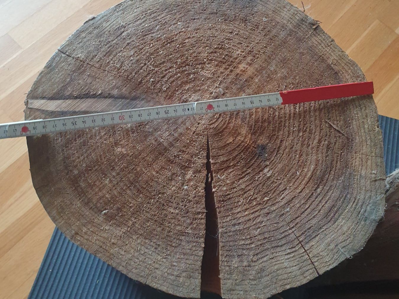 Hocker: Holzblöcke / Hocker – Gebraucht aus Hirschthal von Devis203 1