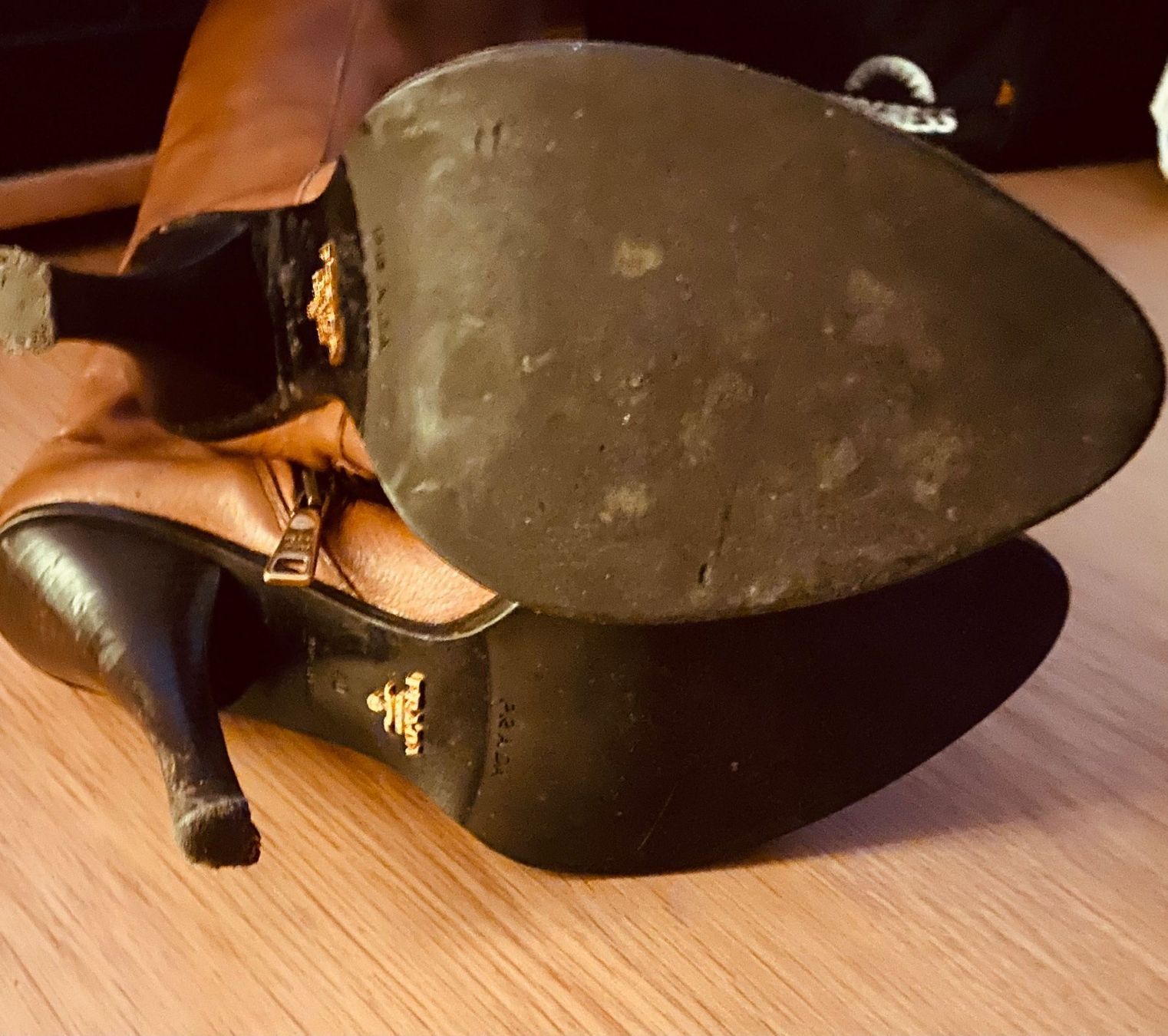 Prada Scarpe da donna: PRADA OVERKNEE BOOTS – Usato da Walchwil venduto da Finibaci 6