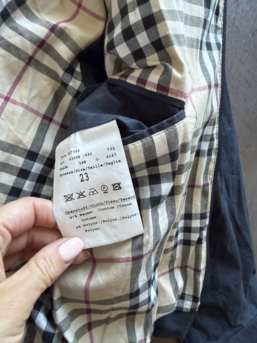 Burberry Giacche: Burberry Jacke – Usato da Neerach venduto da the_modern_mini 3