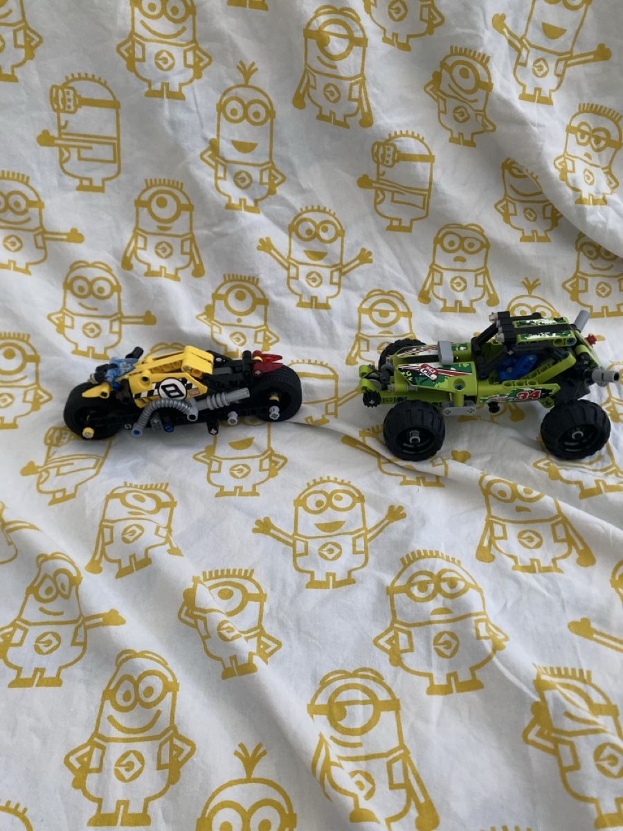Lego Spielzeuge: 2 Lego Auto ab 15-25Fr !!!!! – Gebraucht aus Böckten von fur_gh7q