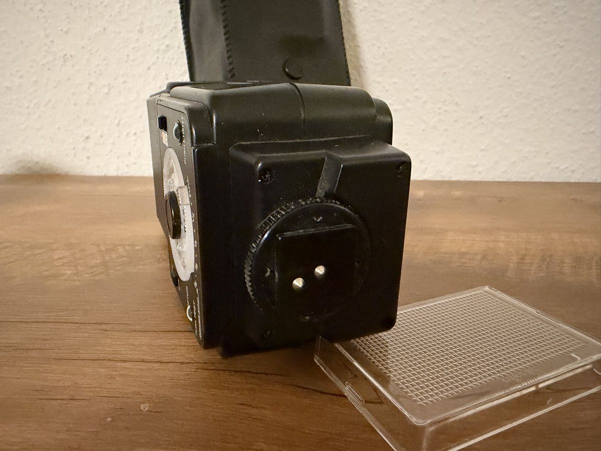 Minolta Blitze: Flash Minolta Auto 320X avec étui état correct – Gebraucht aus Brügg BE von Goob 4