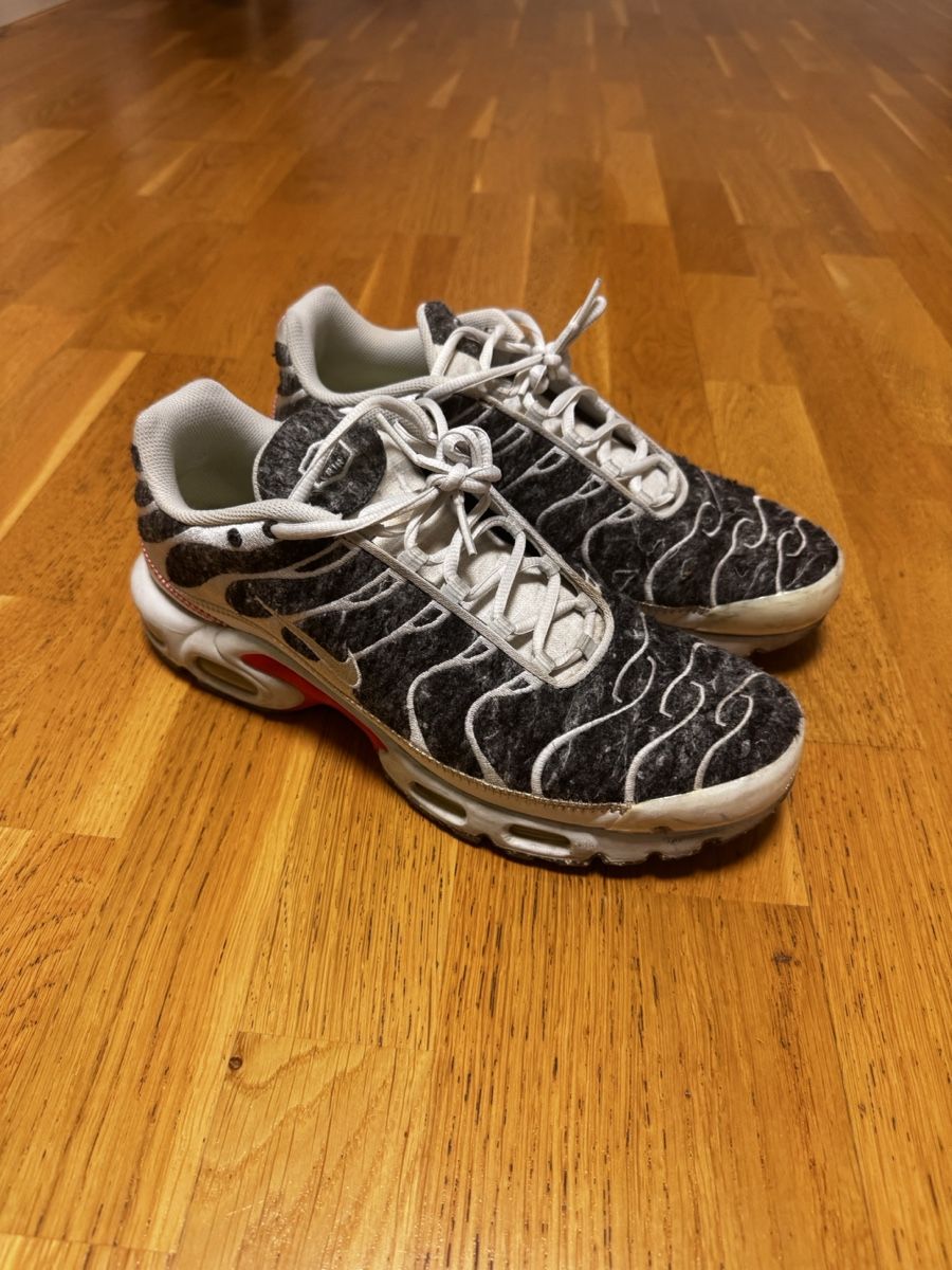 Scarpe da uomo: Baskets Nike Air Max Plus modèle gris état usagé – Usato da Fribourg venduto da Ayerd7