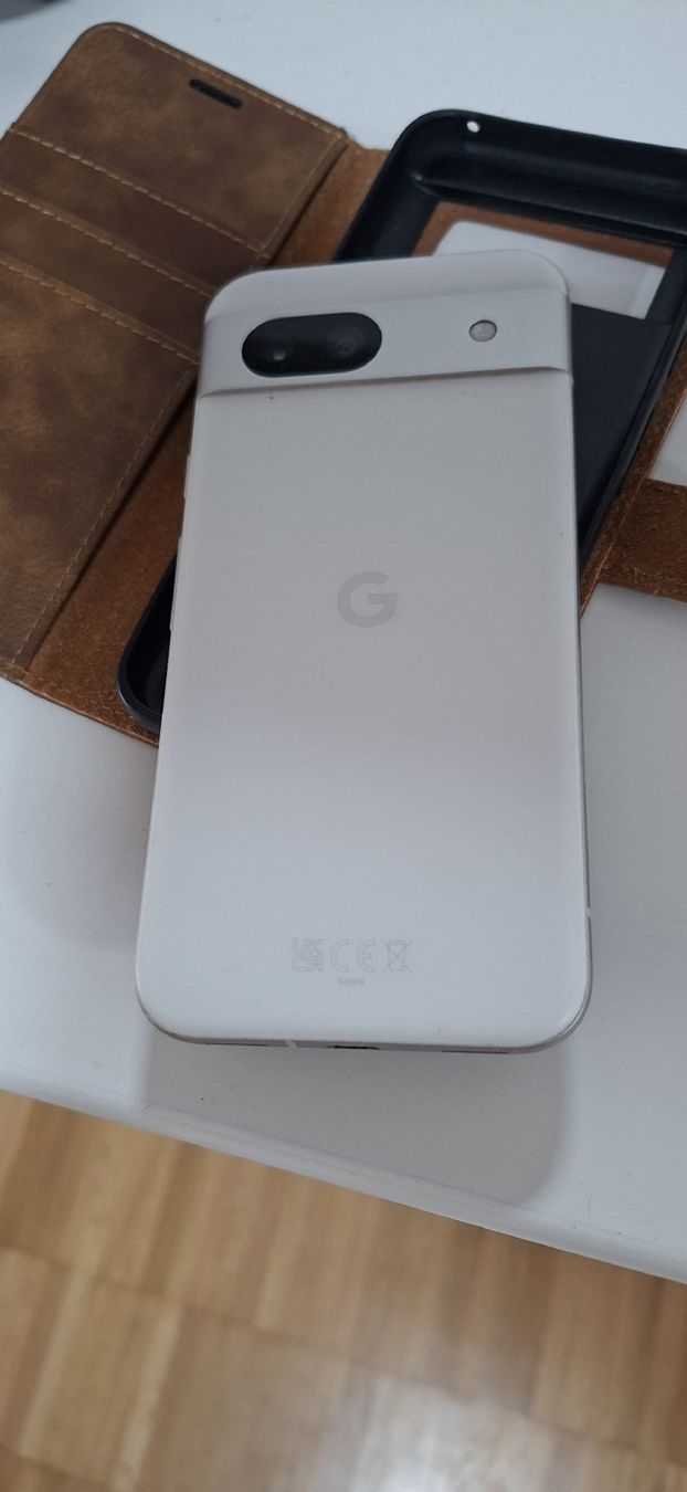 Google Telefoni cellulari / Smartphones: Google Pixel 8a mit Hülle gebraucht – Usato da Aesch BL venduto da Pendrive