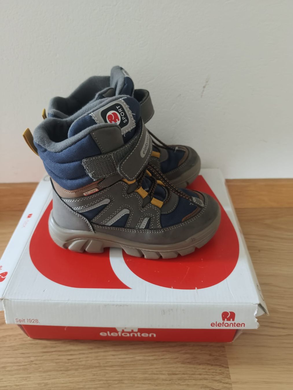 Elefanten Schuhe für Jungen: Elefanten Kinder Stiefel gr 29 – Neu (gemäss Beschreibung) aus Murten von pla_j9qh