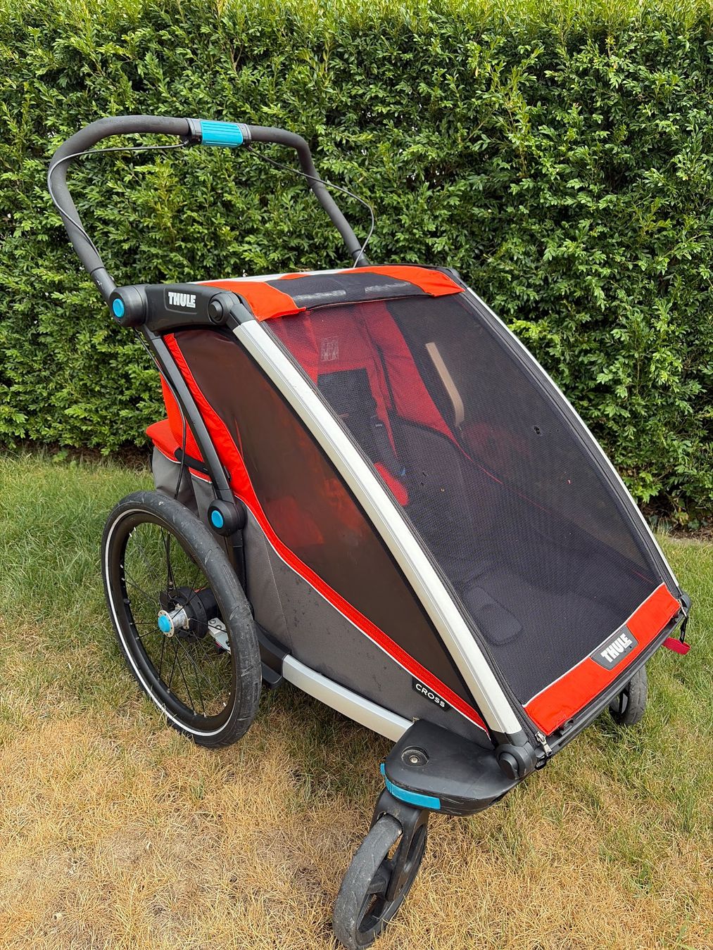 Thule Remorques: Thule Chariot 2 Sitzer mit Bremse – D'occasion à Zumikon par KiRied