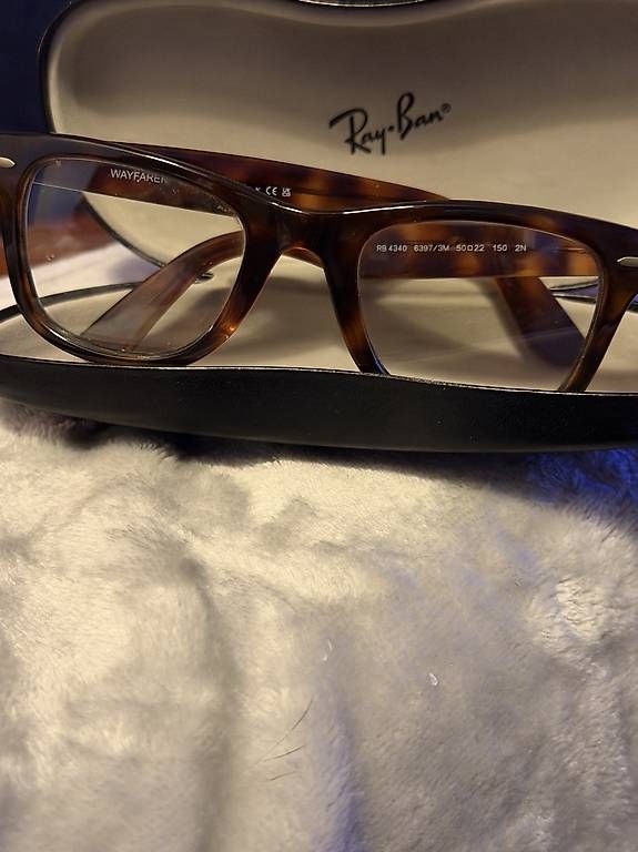 Occhiali & Lenti: Ray-Ban Wayfarer – Usato da Pura venduto da egi_py6j 1