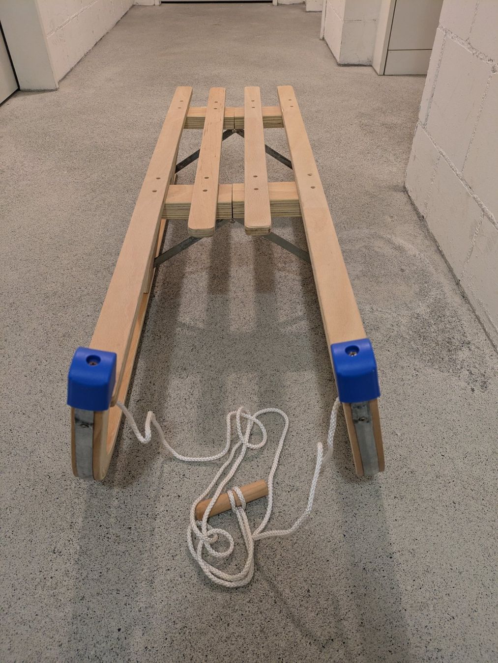 Slitta: Neuwertiger Klappschlitten aus Holz – Usato da Hedingen venduto da once20