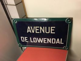 Grosse Emailschild AVENUE DE LOWENDAL
