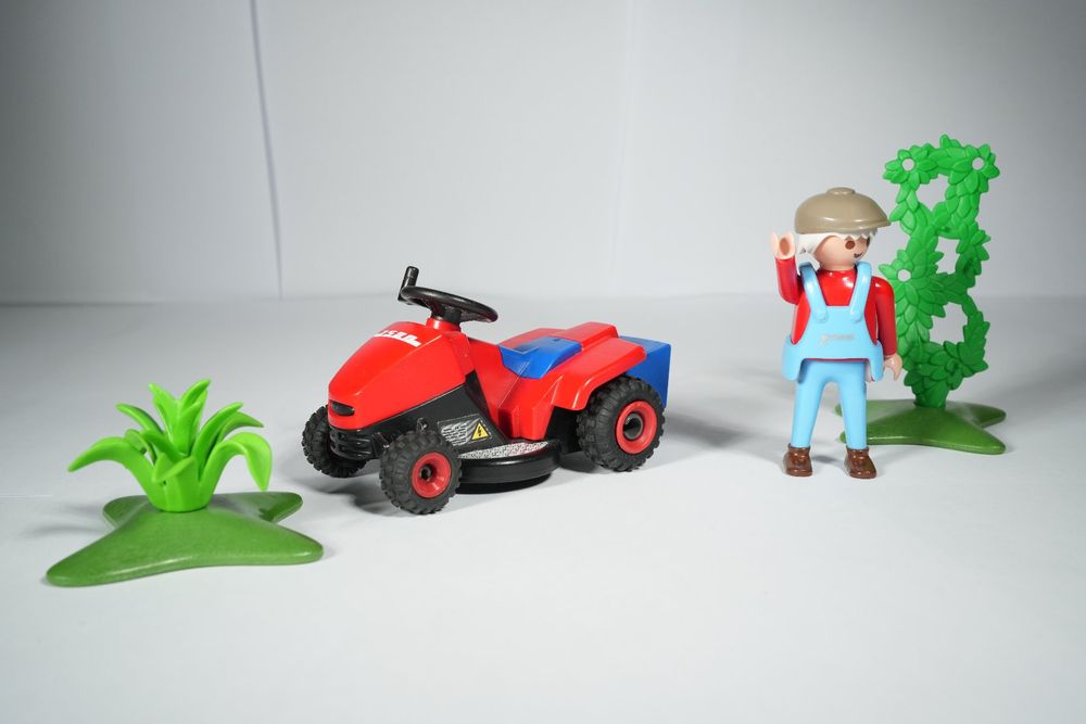 Playmobil Figuren Gärtner mit Rasenmäher Kaufen auf Ricardo