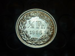 1/2 Fr. 1966  unz. / stgl.