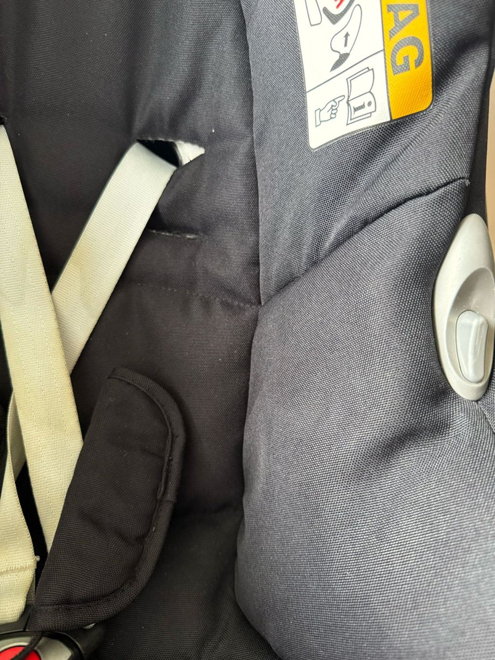 Maxi-Cosi Seggiolini per auto: Maxi-Cosi Babyschale mit Sonnenschutz, schwarz – Usato da Riehen venduto da edu_92w7 7