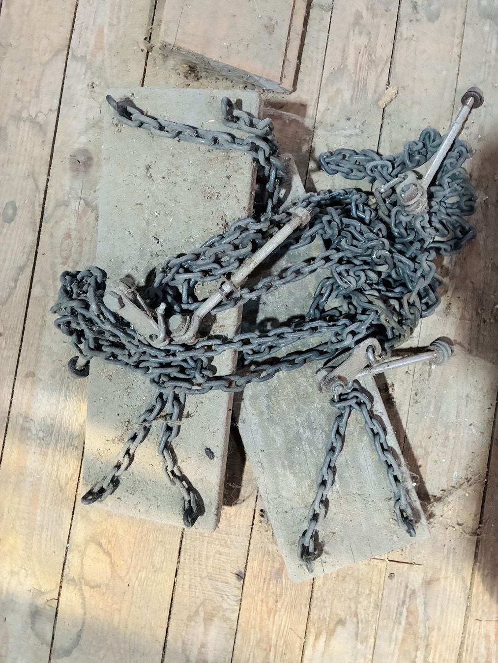 Sonstige Gartenschaukeln: Antike Schaukel mit Ketten - 2 Stück – Gebraucht aus Oberkulm von Weberlisa