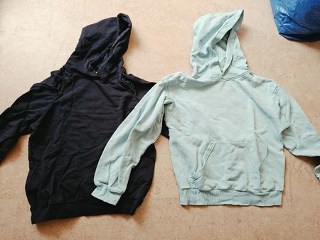 2 Kapuzenpullover Name It und H&M Grösse 146 bis 152