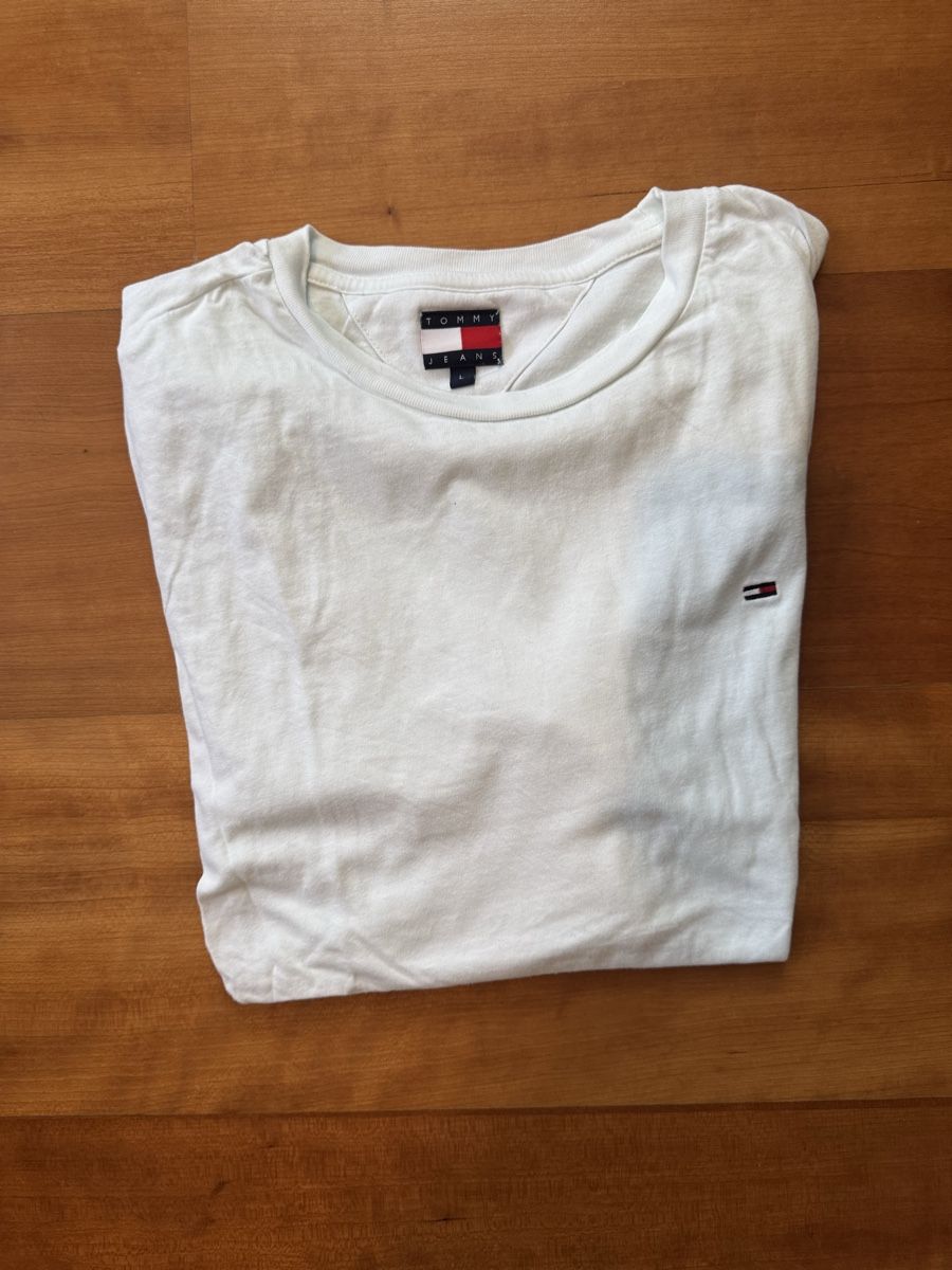 Tommy Hilfiger T-shirts: Tommy Jeans T-shirt Bundle – D'occasion à Wettswil par alstel24