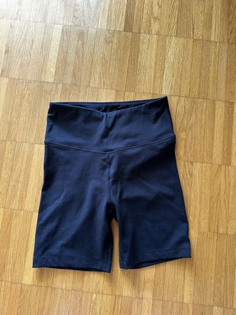 Schwarze Sportleggins kurz Alpha Coutures