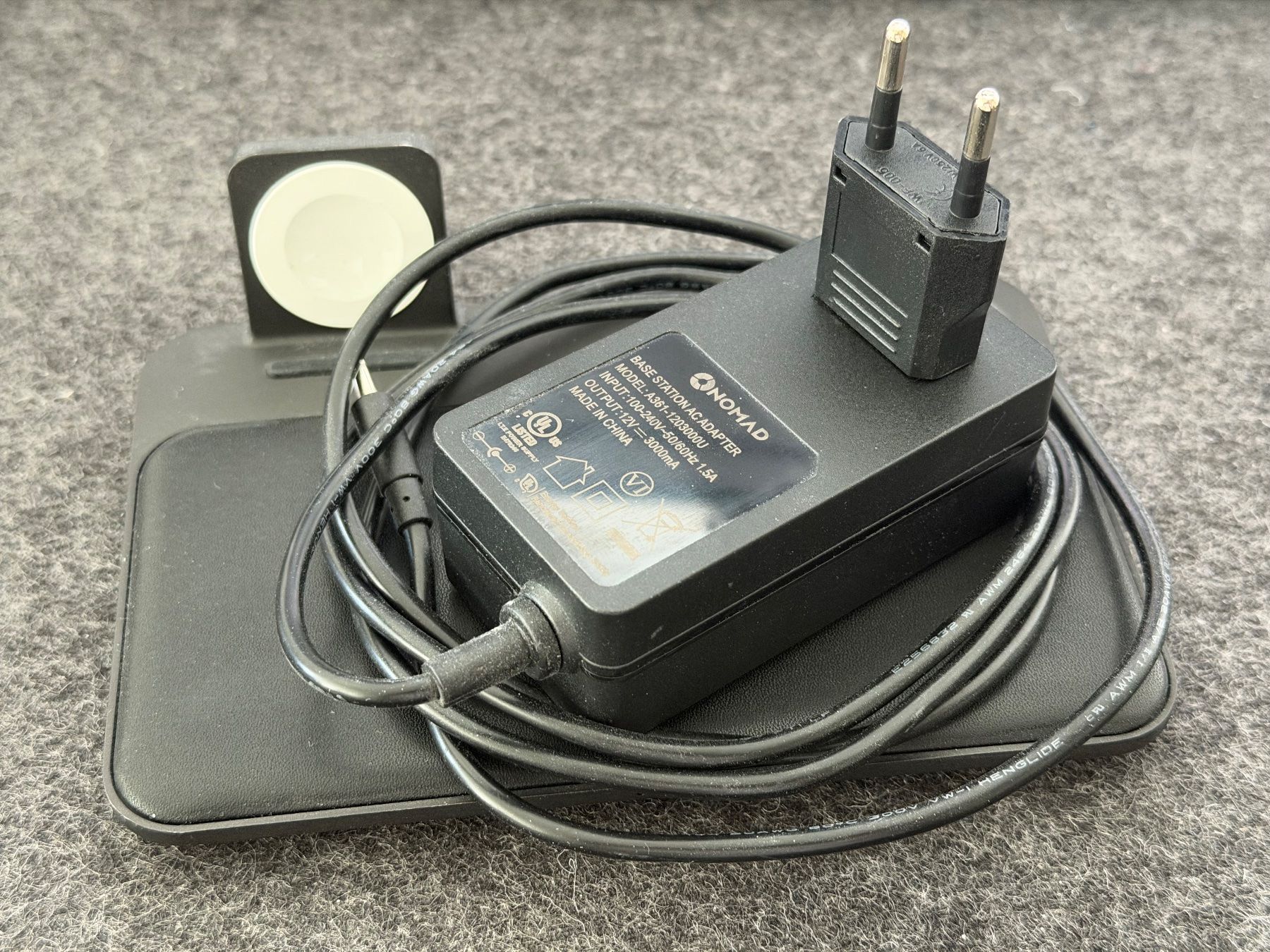 Caricabatterie: Nomad Base Station Apple Watch Edition wireless charger – Usato da Zürich venduto da jankais3r 5