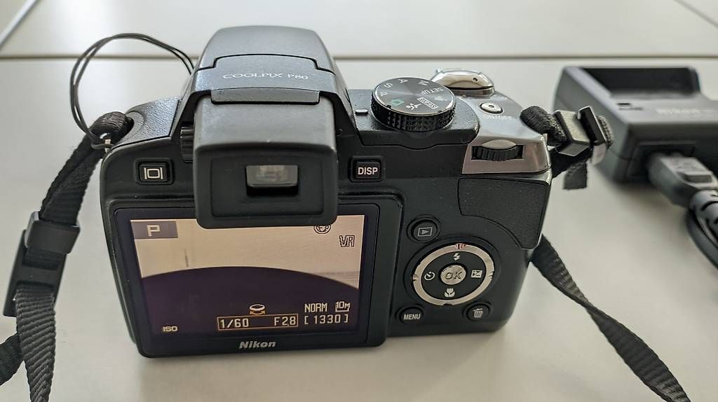 Coolpix Fotocamera: Nikon Coolpix P80 10.1 Megapixel 18x Zoom – Usato da Ballwil venduto da bom_ar 4