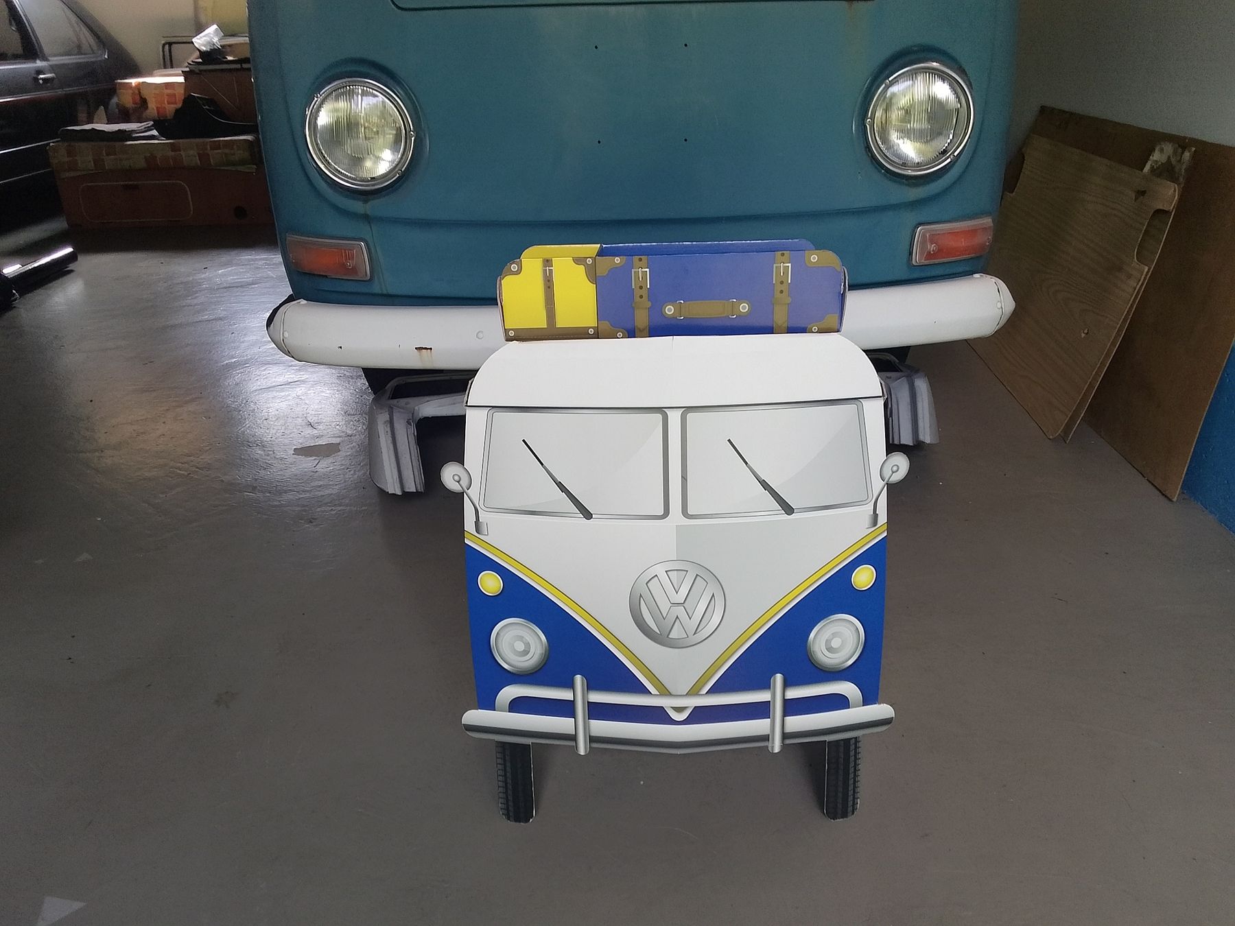 Toutes les décorations: VW Bus T1 Modell aus Karton Dekoration  – D'occasion à Trubschachen par Caddy8 4