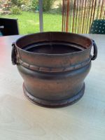 Kupferkessel, Griffringe aus Schmiedeisen