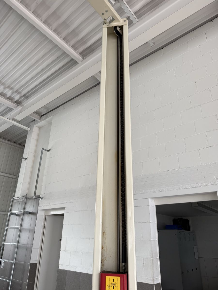 Piattaforme elevatrici & Crick: Autolift 3 Tonnen – Usato da Menziken venduto da Menziken2017 1