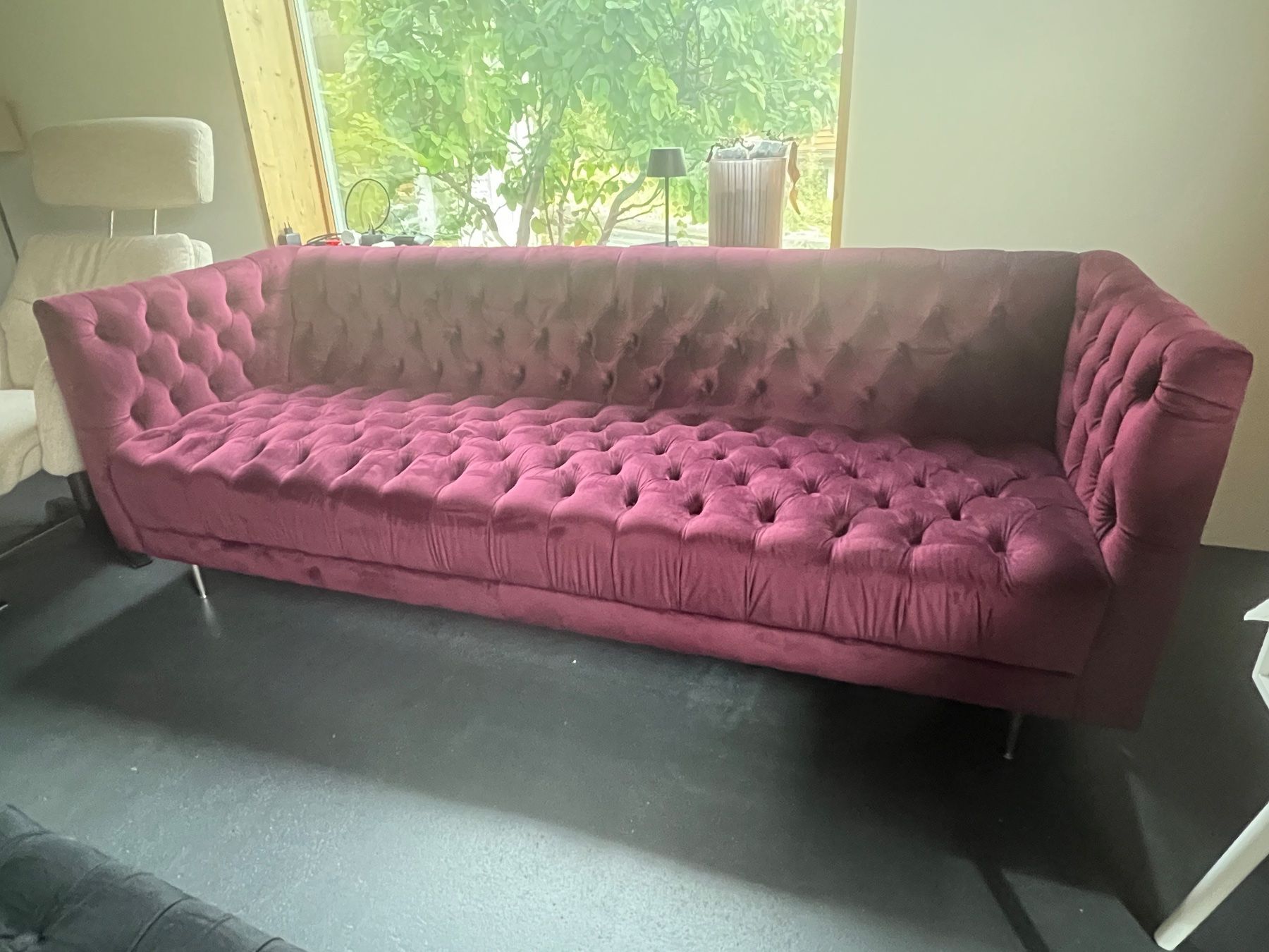 Loberon Divani: Sofa Whaley Edler Samtbezug – Usato da Spiez venduto da Xenoli 2