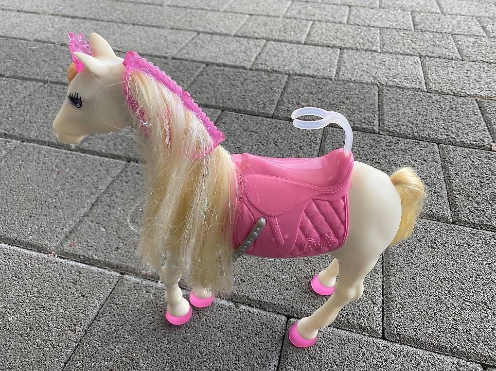 Giocattoli: Barbie Pferd mit Musik – Usato da Goldau venduto da mic_m6k9