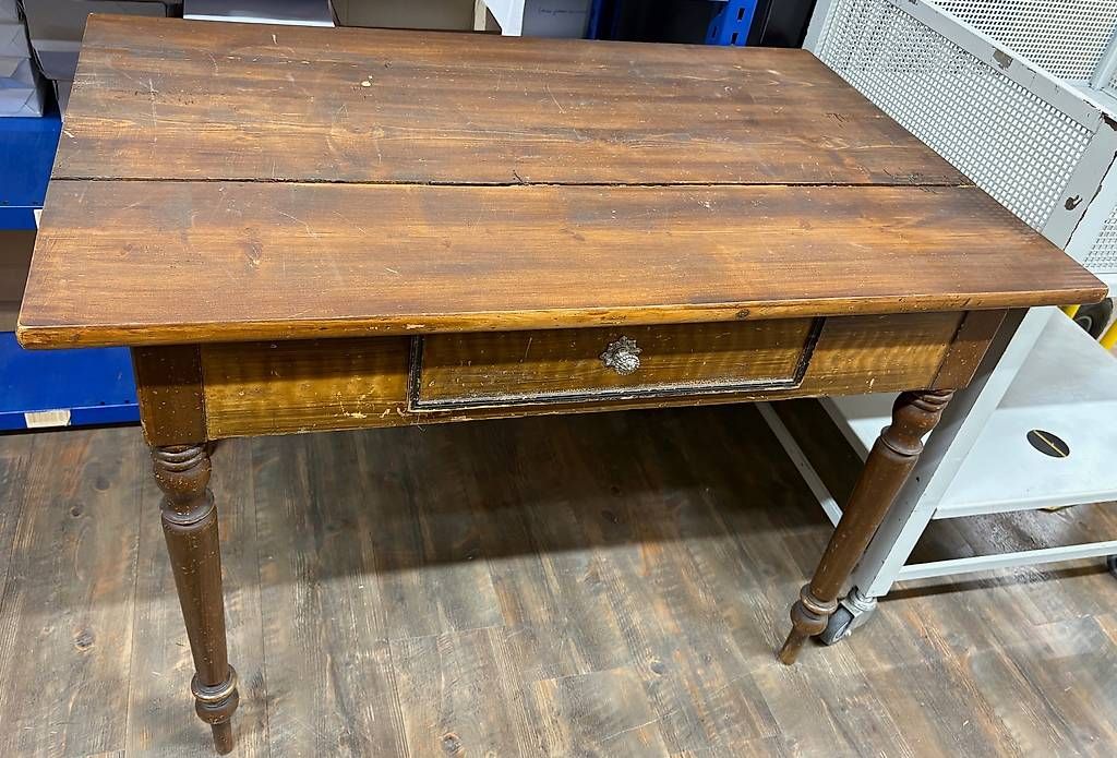 Tische: Antiker Bauerntisch aus Holz – Gebraucht aus Staffelbach von Mart83