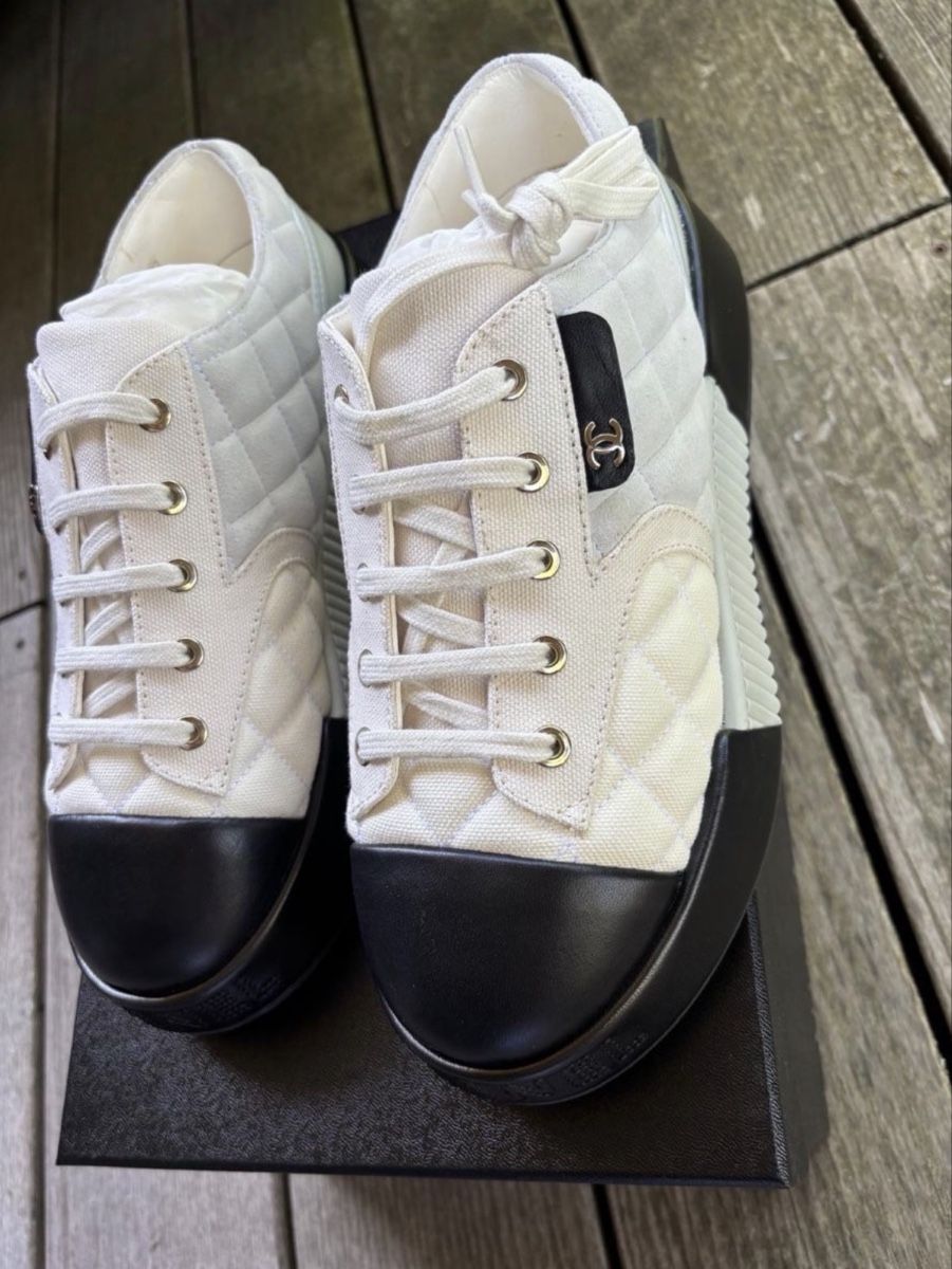 Chaussures femmes: Chanel Sneaker Grösse 38 Damen. – Neuf avec emballage d'origine à Zürich par Nari 1