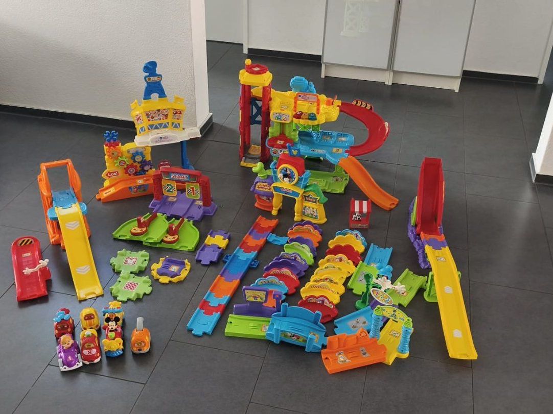 Vtech Spielzeuge: Vtech Tut Tut Set – Gebraucht aus Oberrüti von ITmen