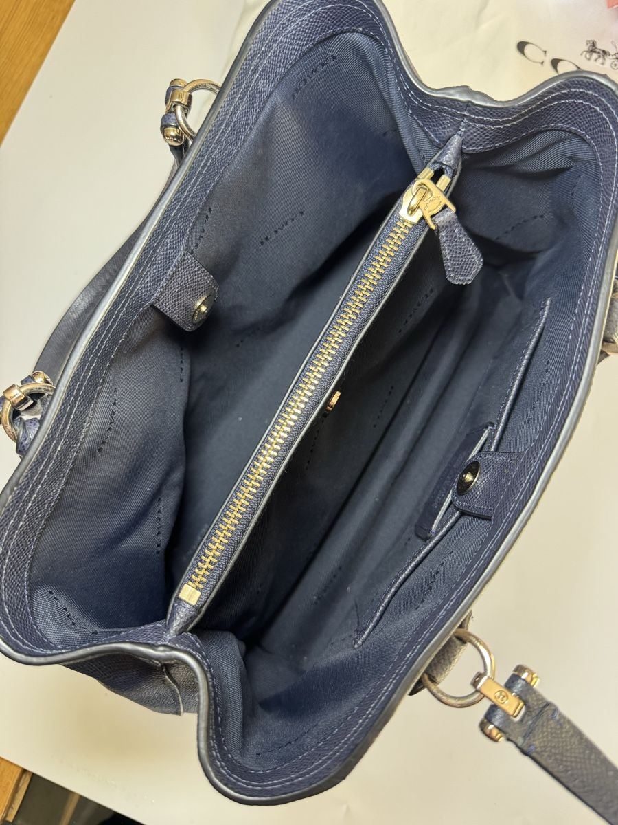 Coach Sacs femmes: Original Coach Handtasche Dunkelblau – D'occasion à Vionnaz par b_f_d_r_g 5