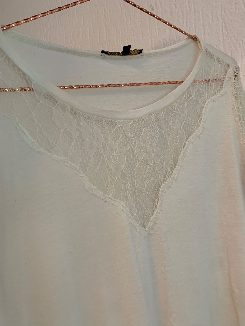 Maje Top: Maje pullover blanc avec dentelle (M/taille 2) – Usato da Lausanne venduto da Xiaoxi 4
