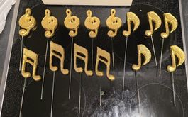 13 Musiknoten Dekostecker goldfarben guter Zustand
