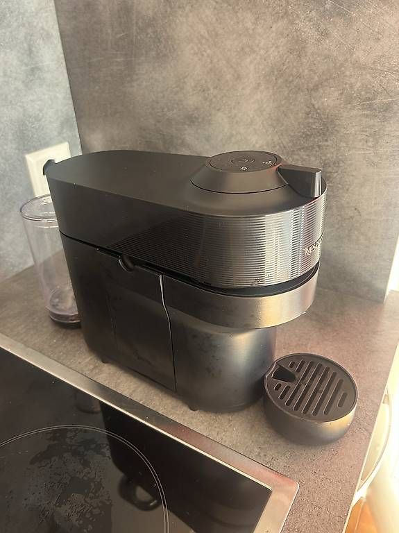 Machines à café & Machines à expresso: Macchina da caffè Nespresso DeLonghi Vertuo – D'occasion à Bellinzona par cam_9fcv 1