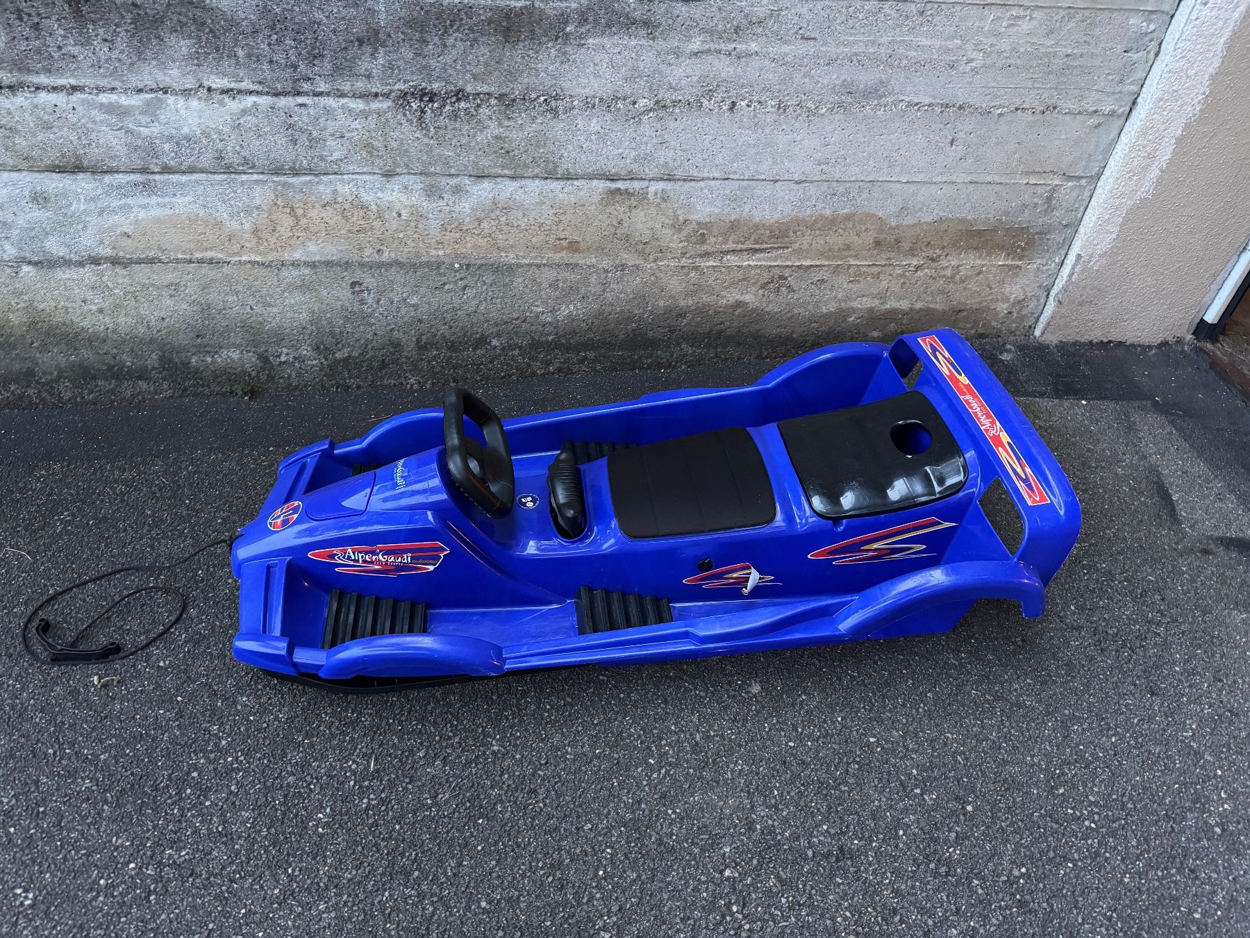 Slitta: Alpengaudi Blue Sledge with Steering Wheel – Usato da Zürich venduto da CircularEco