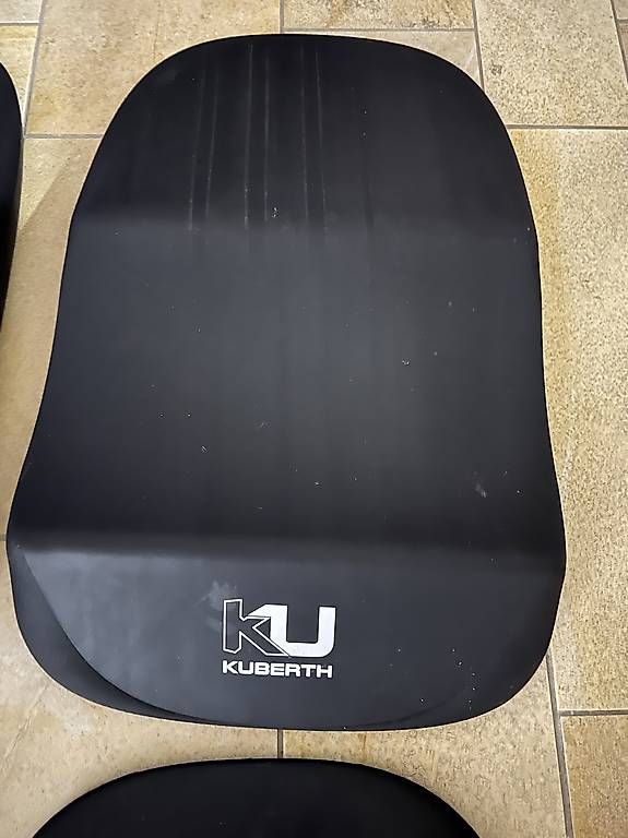Accessori per altri veicoli: Kuberth Easyrise Reifenkissen – Usato da Bäch SZ venduto da chrk 2