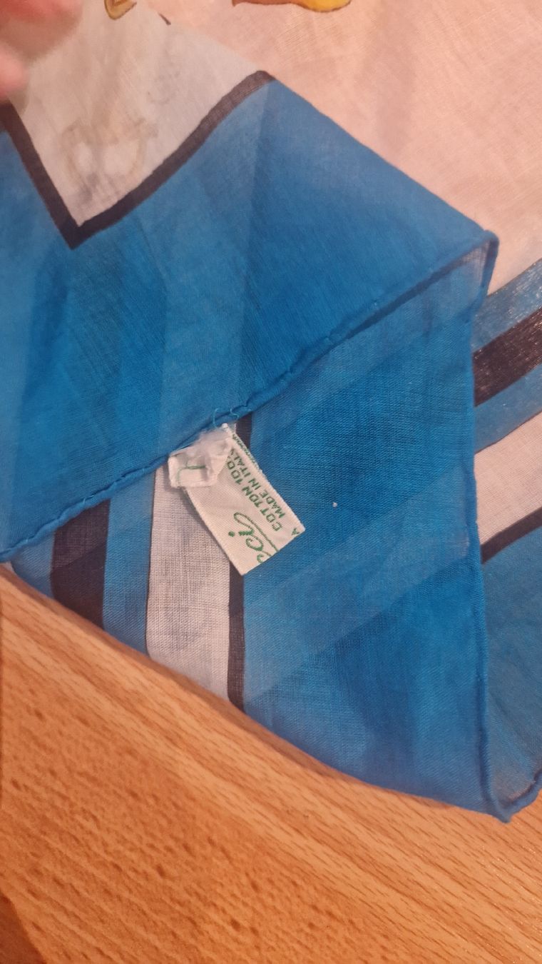 Gucci Foulards & écharpes: foulard Gucci vintage – Neuf (Voir description) à Collombey par Preloveditems 3