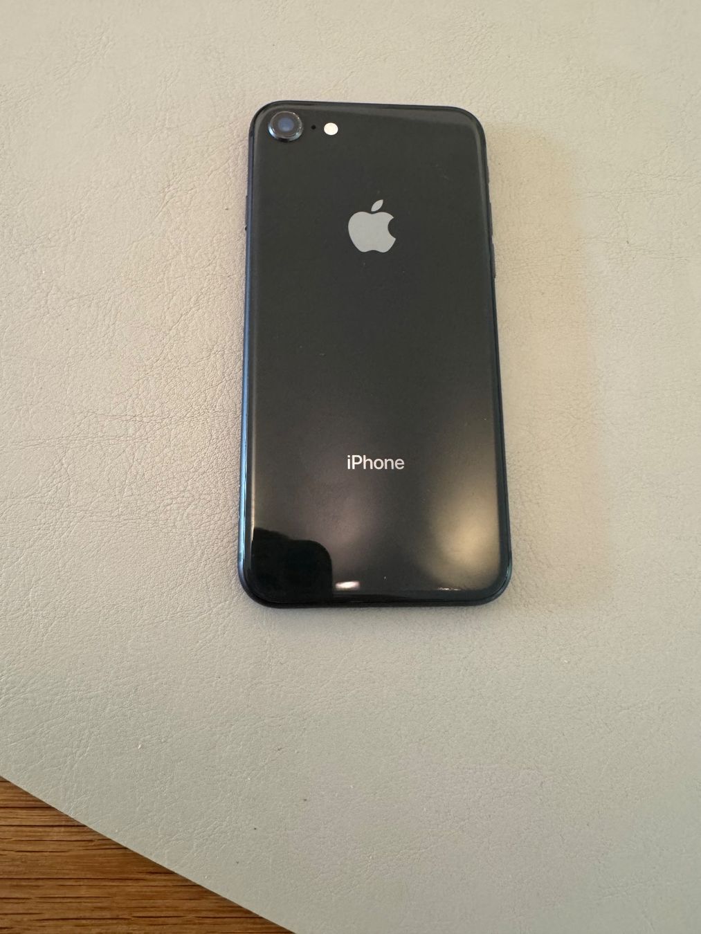 Apple Handys / Smartphones: iPhone 8 – Defekt aus Adliswil von Busys 1