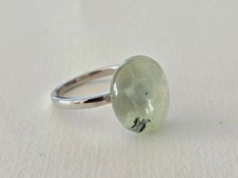 Eleganter Prehnit Silberring 925 - NEU
