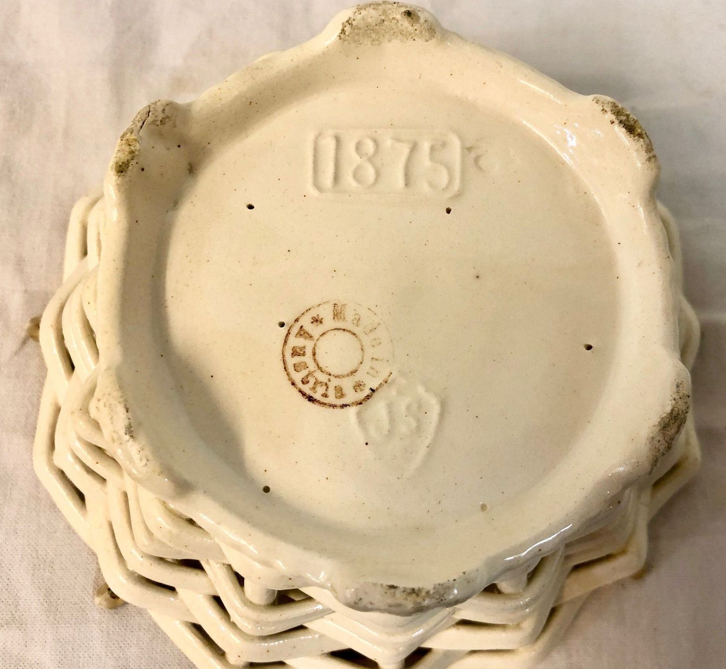 Statuette: 3 alte Nippes, 2 Körbchen – Usato da Röschenz venduto da Sharjah 2